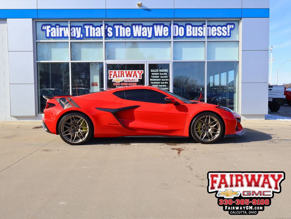 Used 2024 Chevrolet Corvette Z06 image 1
