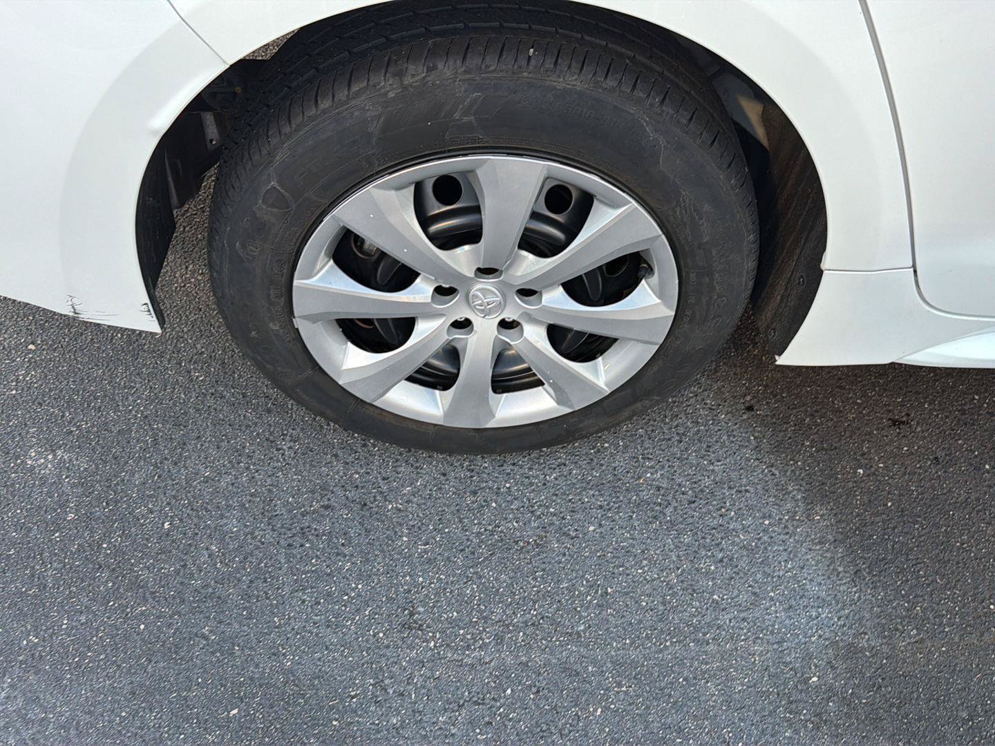 Certified 2025 Toyota Corolla LE FWD image 36