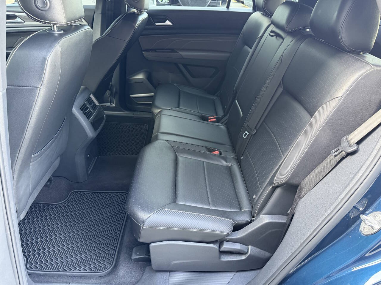 Used 2022 Volkswagen Atlas Cross Sport SE AWD/4WD image 19