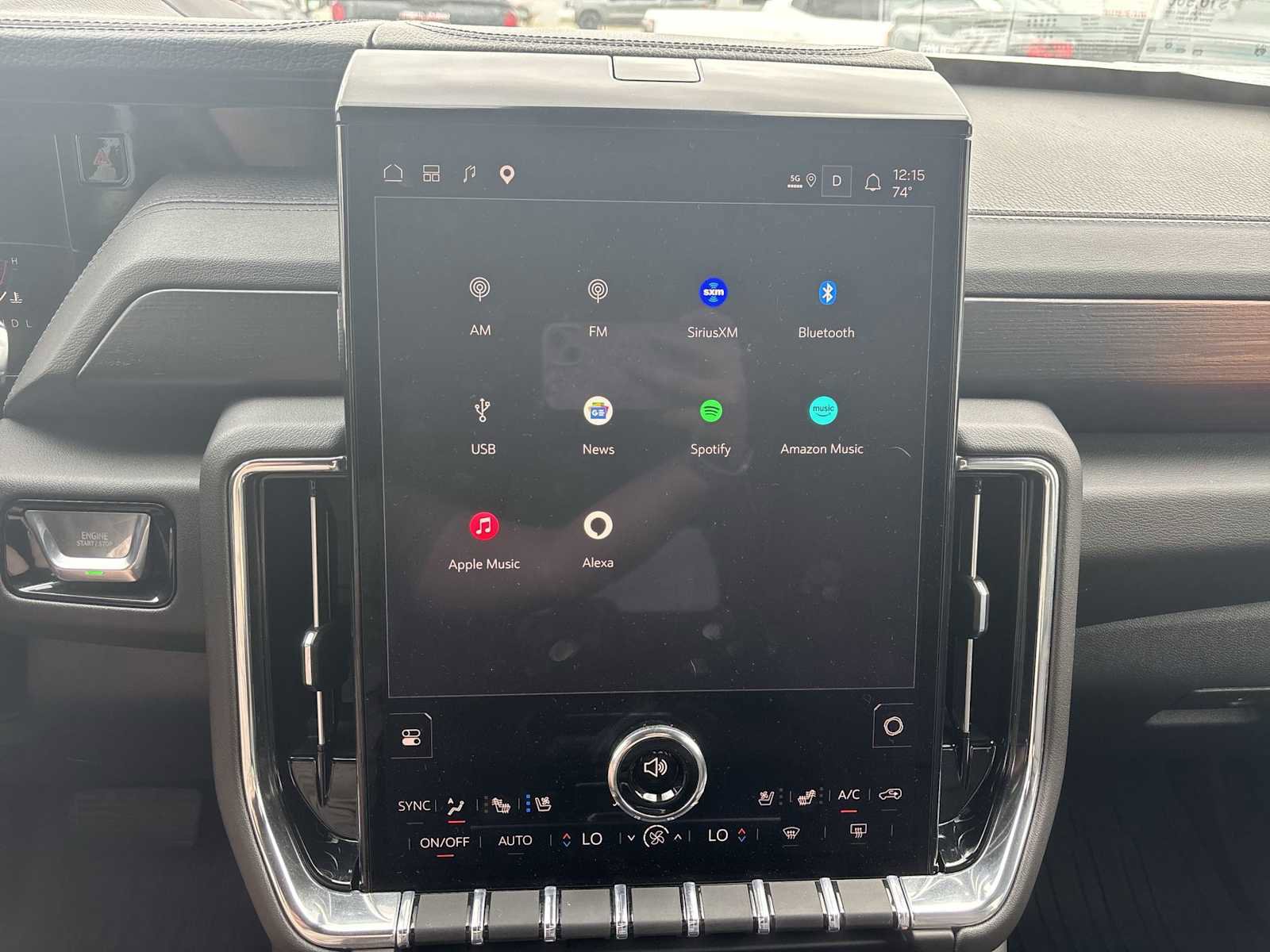 New 2025 GMC Yukon Denali w/ Advanced Technology Package AWD/4WD image 13