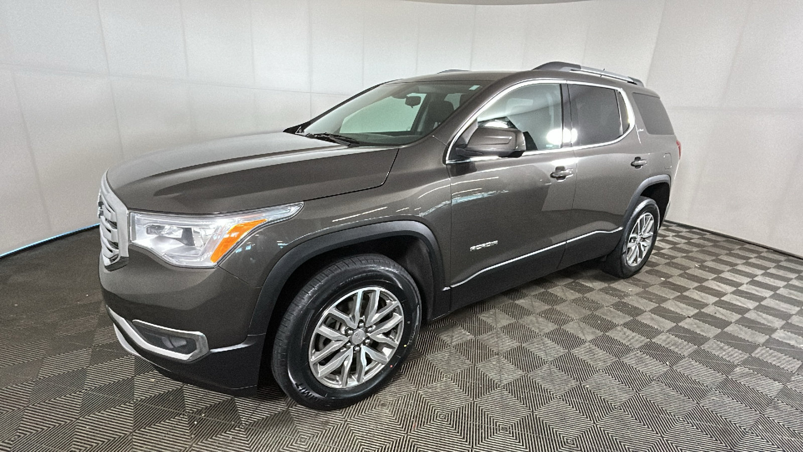 Used 2019 GMC Acadia SLE w/ Driver Alert Package I AWD/4WD image 8
