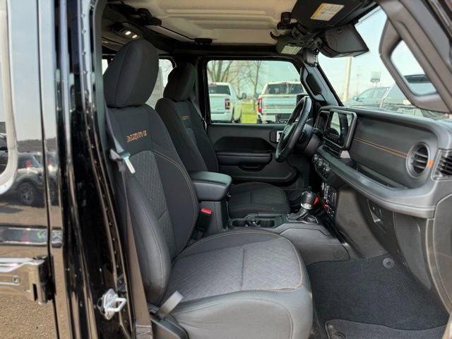 Used 2024 Jeep Gladiator Mojave w/ Convenience Group AWD/4WD image 16