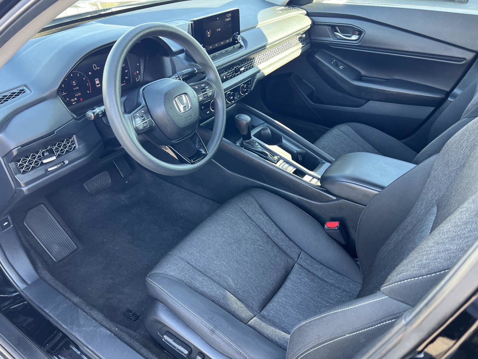 Certified 2023 Honda Accord EX image 5