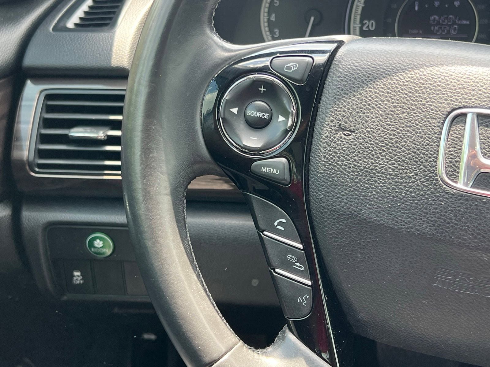 Used 2017 Honda Accord EX-L image 28