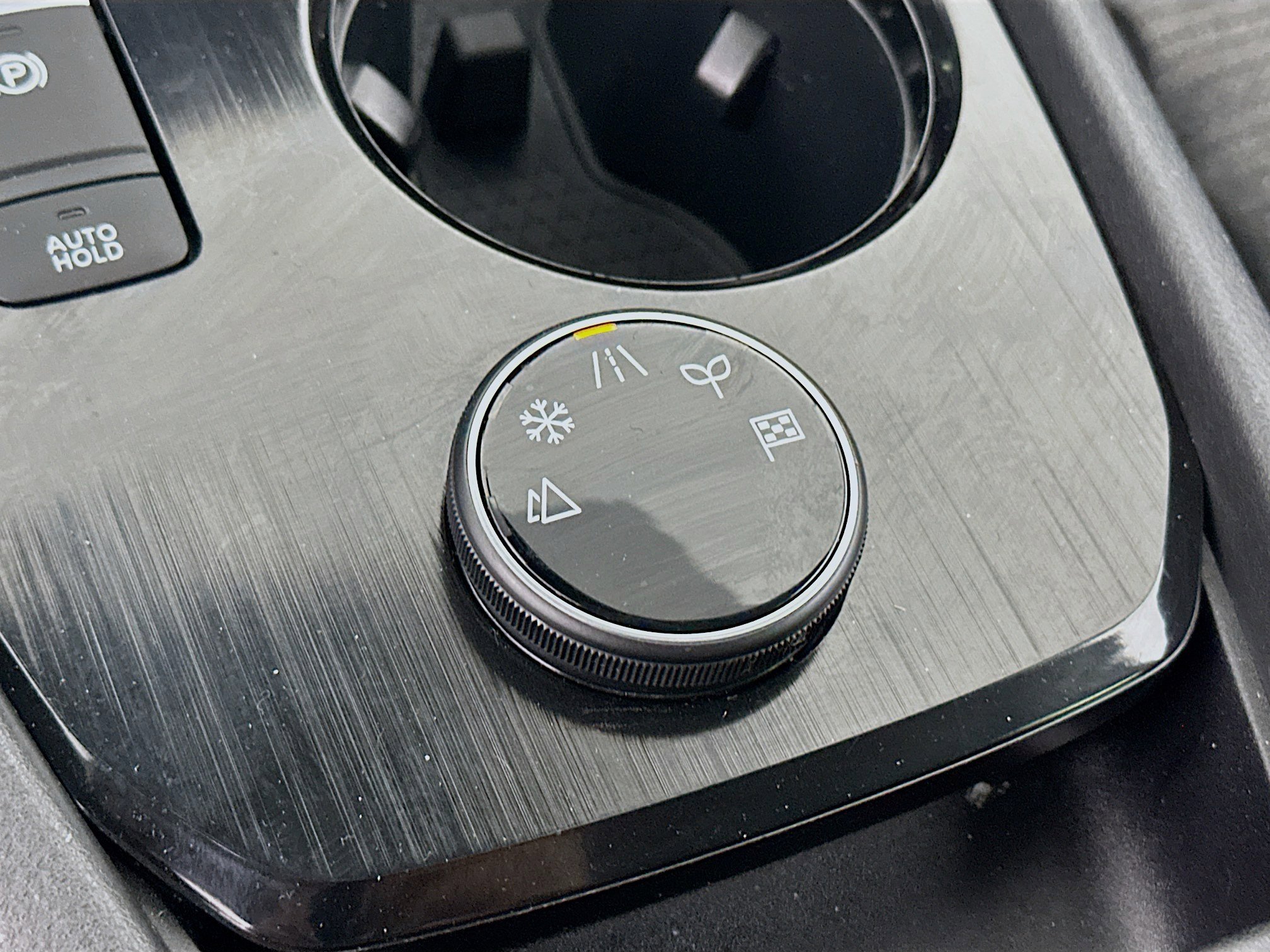 Used 2023 Nissan Rogue SV image 25