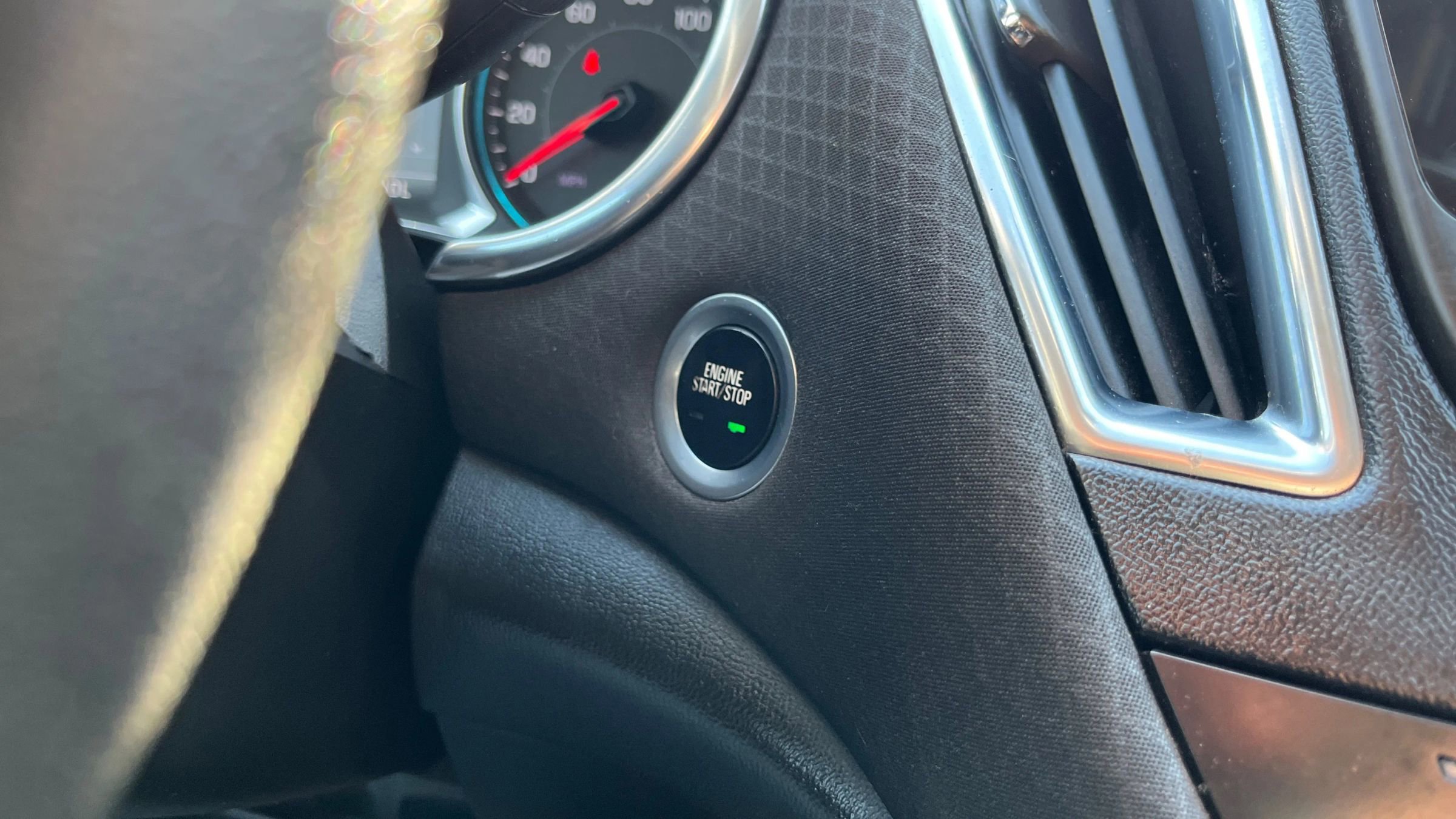 Used 2017 Chevrolet Malibu LT image 24