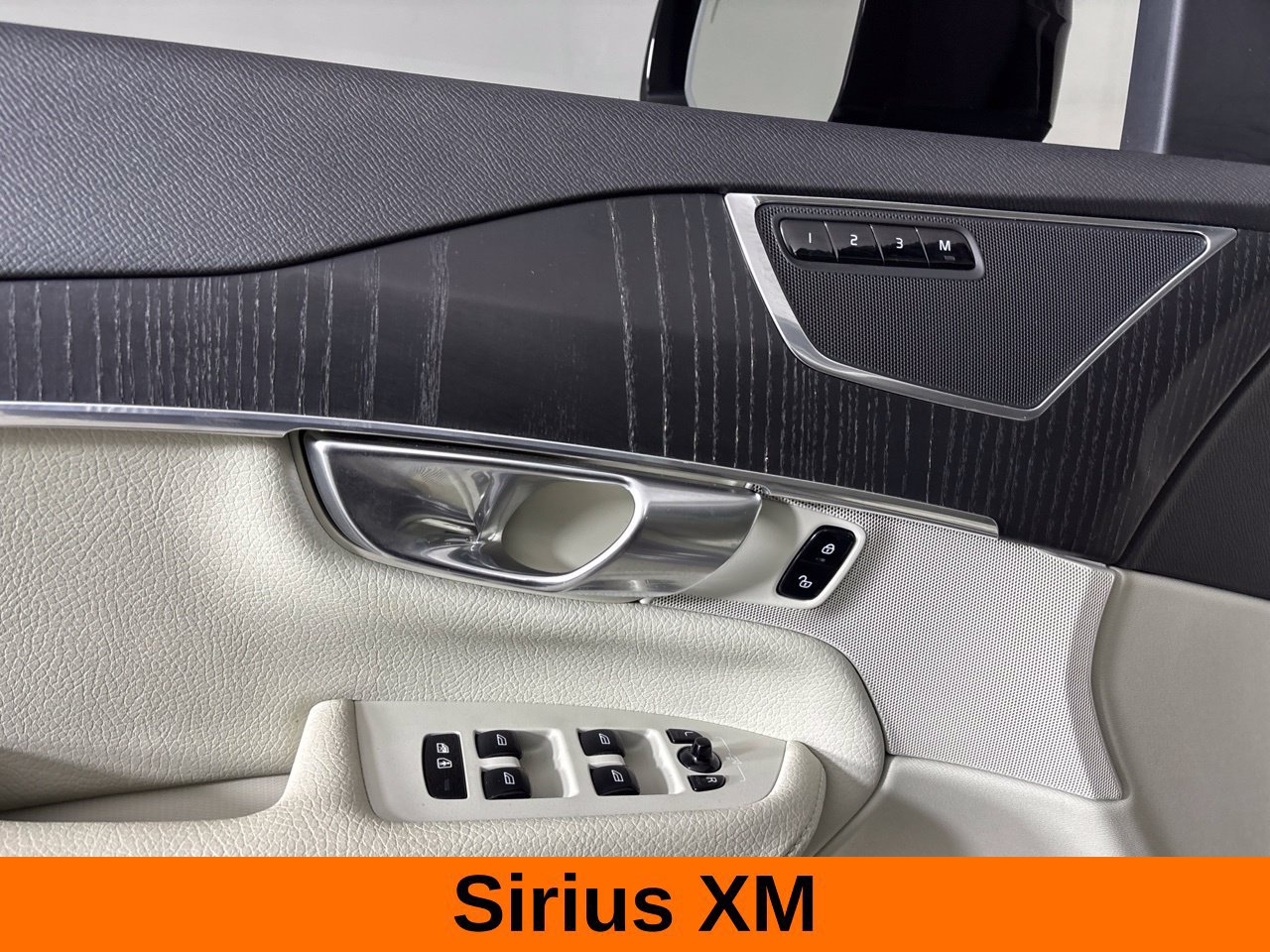 Used 2020 Volvo XC90 T6 Momentum AWD/4WD image 10