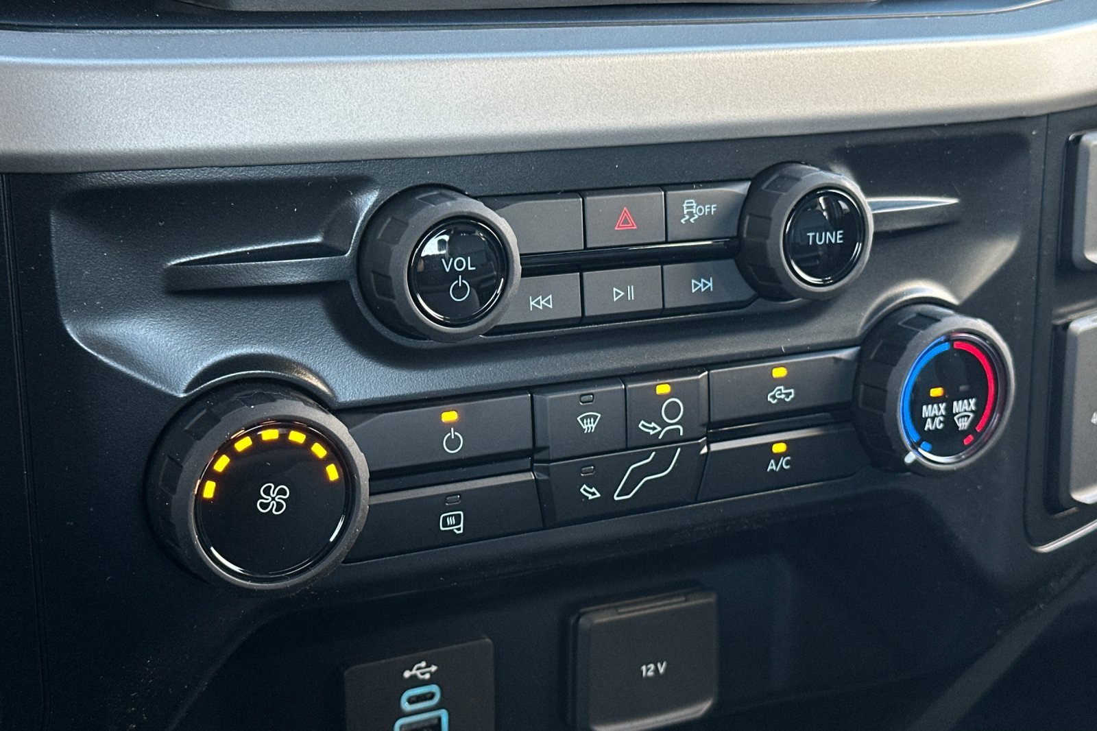 New 2026 Ford F250 XL w/ XL Chrome Package image 18