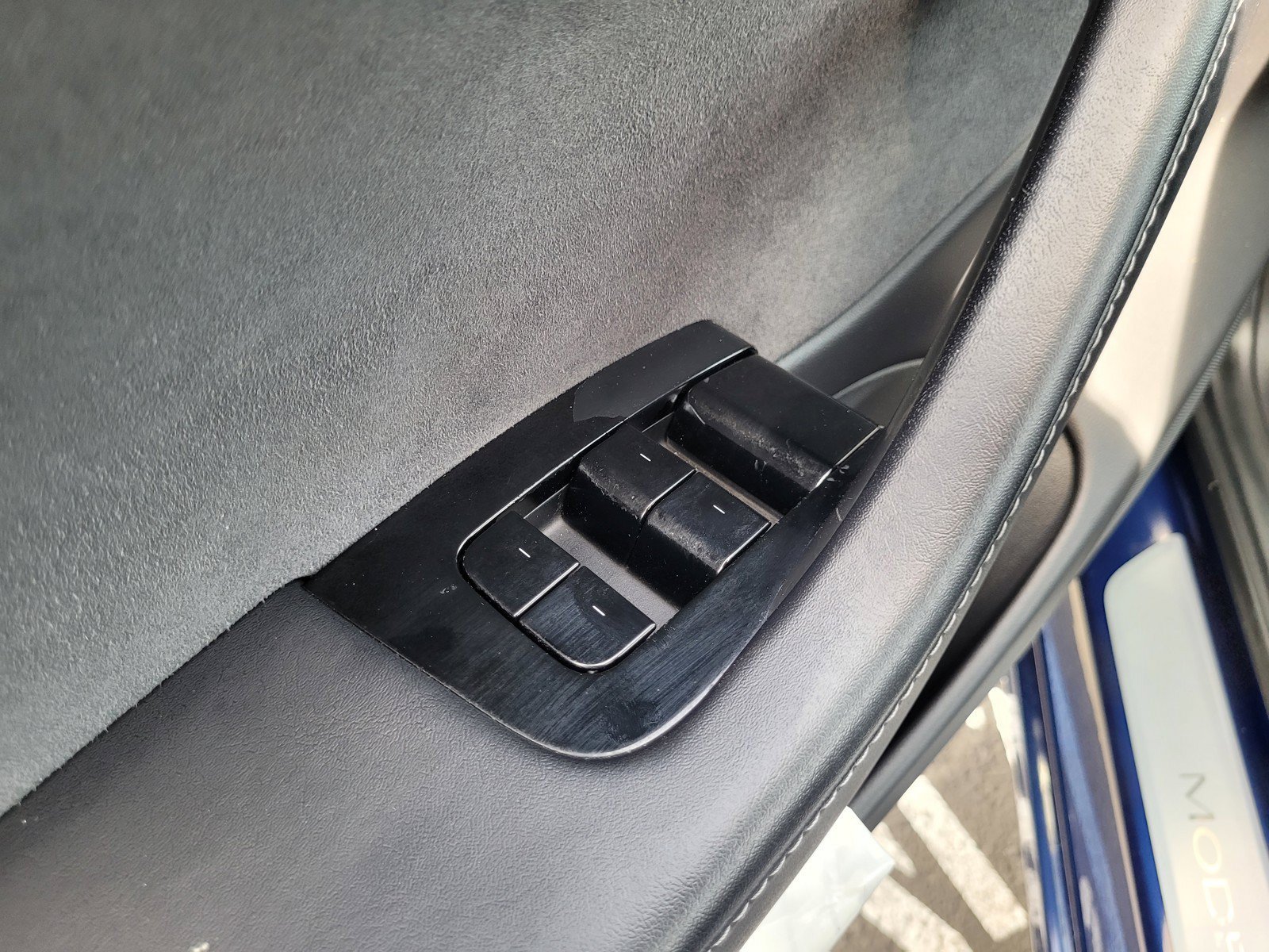 Used 2018 Tesla Model 3 Long Range RWD image 26