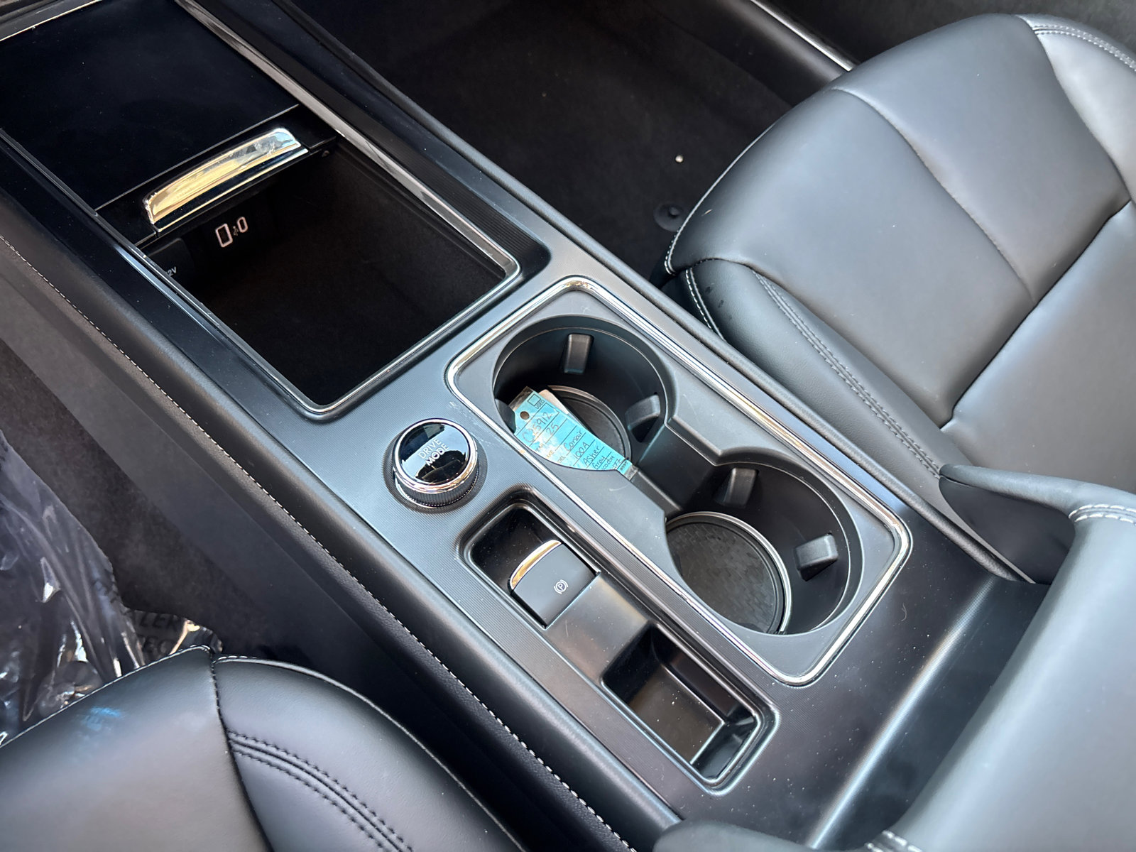 New 2025 Lincoln Corsair AWD image 24