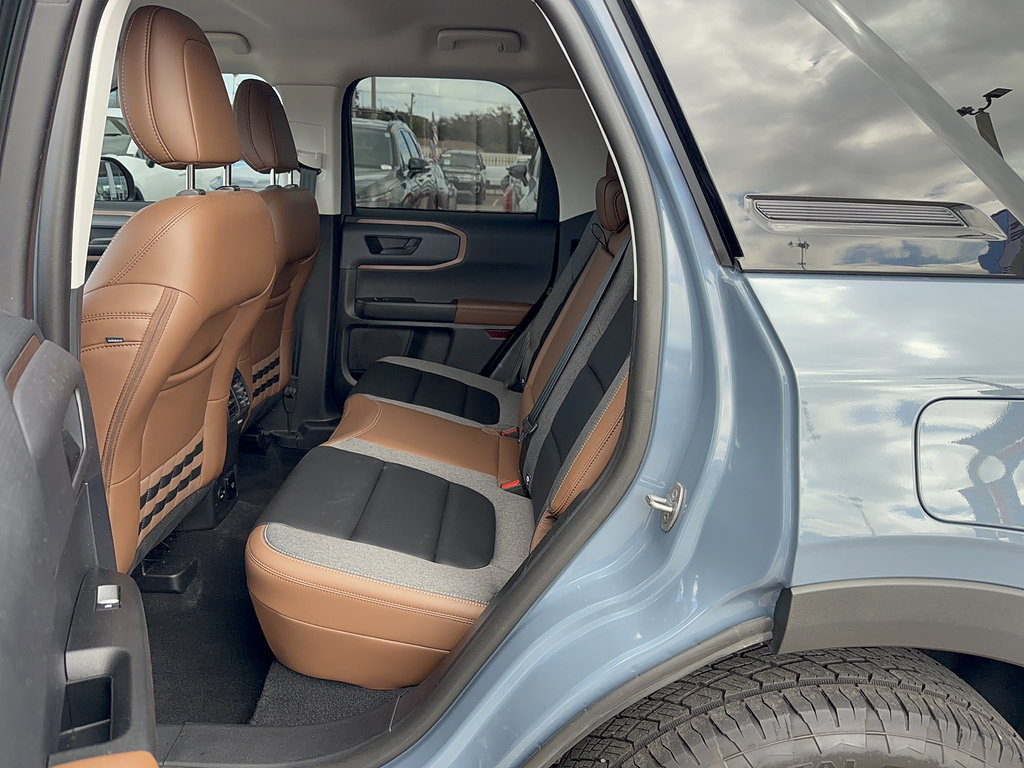 Certified 2024 Ford Bronco Sport Outer Banks AWD/4WD image 13