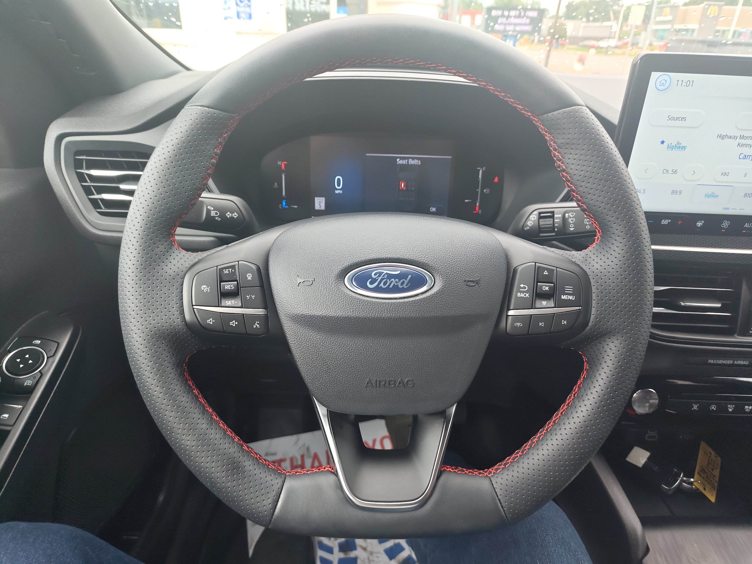 Used 2025 Ford Escape ST-Line w/ Tech Pack #1 AWD/4WD image 8