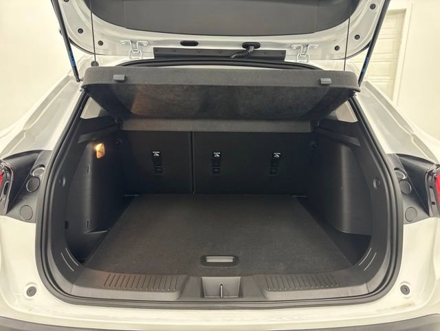 New 2026 Chevrolet Trax LT w/ Sunroof Package FWD image 26