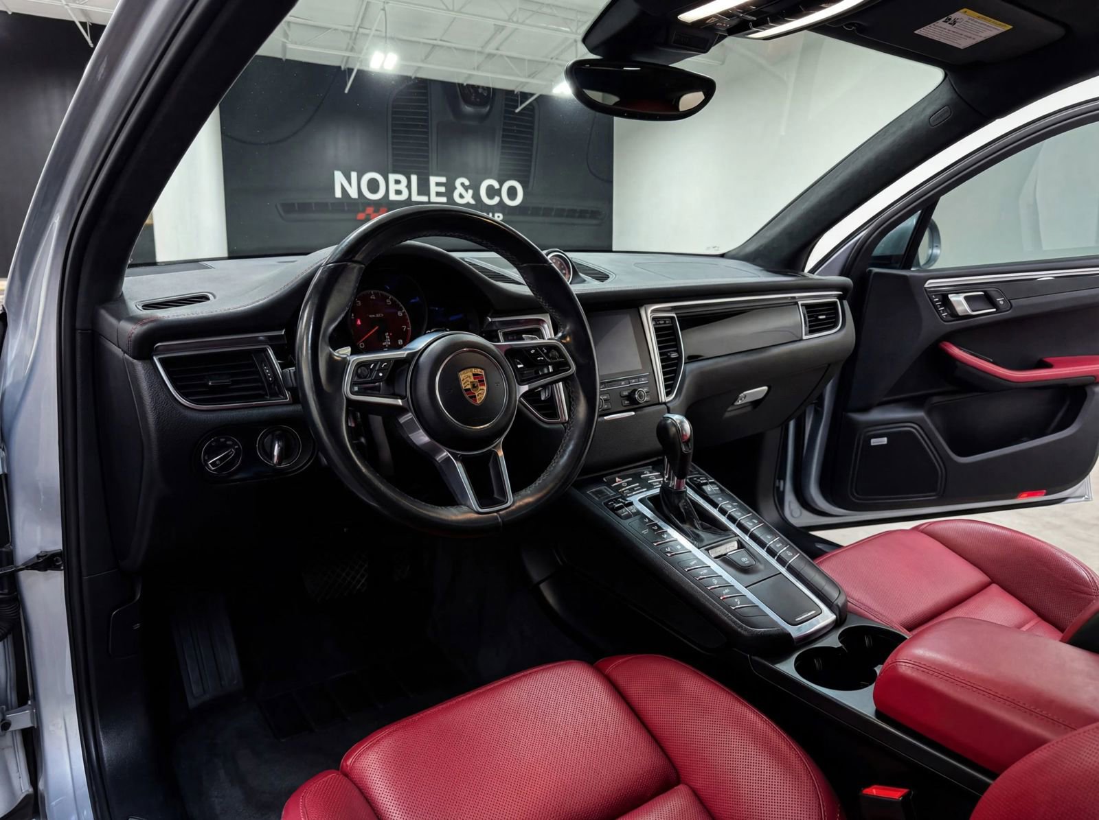 Used 2015 Porsche Macan Turbo image 5