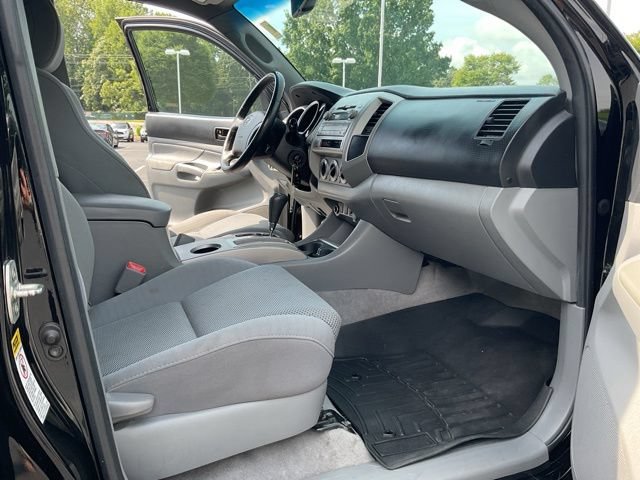 Used 2011 Toyota Tacoma 4x4 Double Cab w/ TRD Sport Pkg image 18