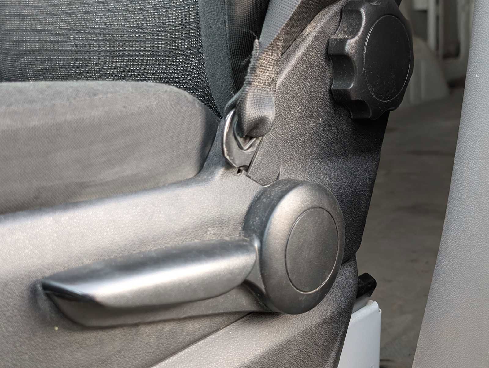 Used 2018 Mercedes-Benz Sprinter 2500 image 25