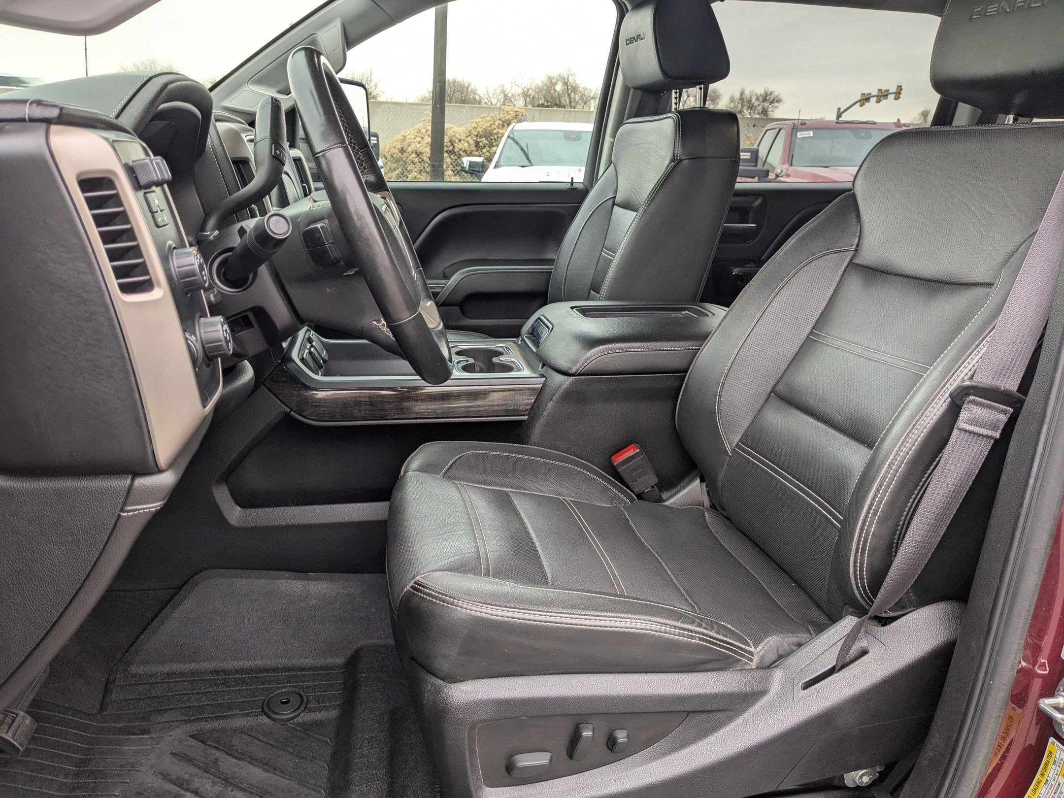 Used 2016 GMC Sierra 3500 Denali w/ Duramax Plus Package image 22