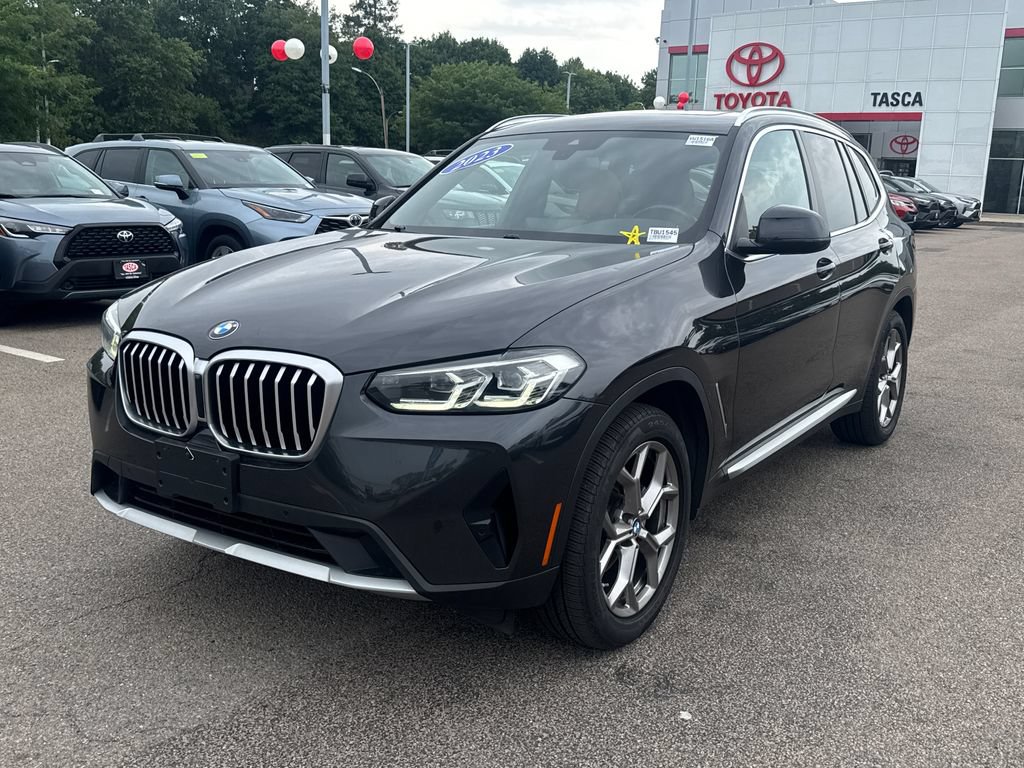 Used 2023 BMW X3 xDrive30i w/ Premium Package w/ZPA AWD/4WD image 3