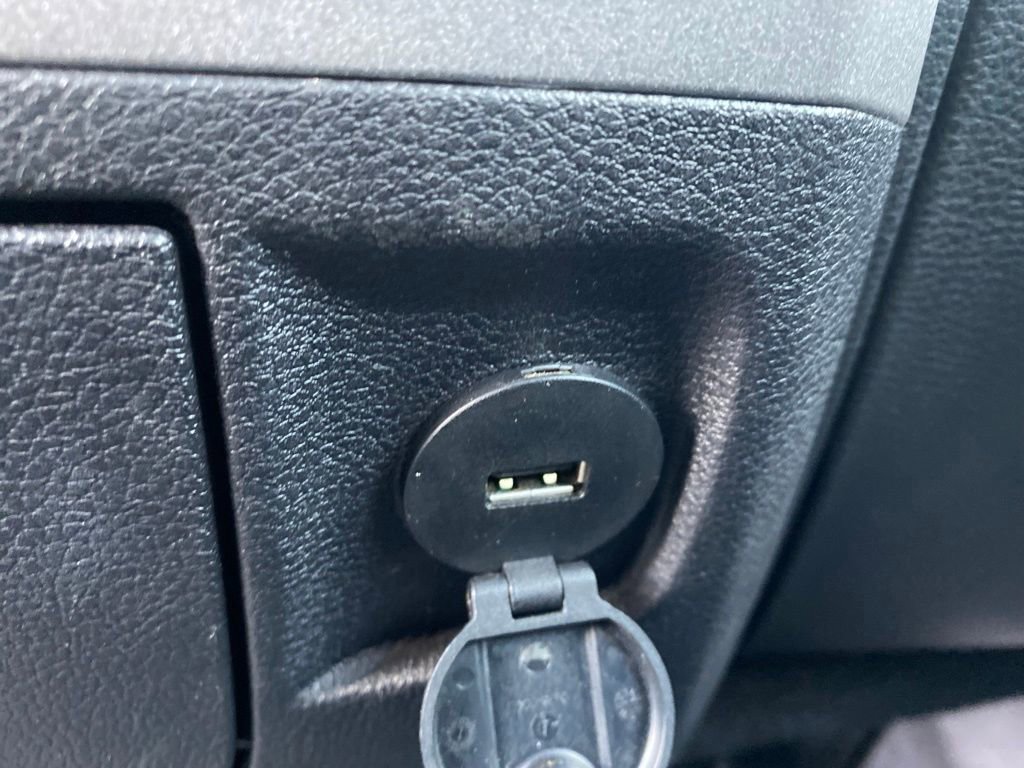 Used 2016 RAM 1500 Express RWD image 27