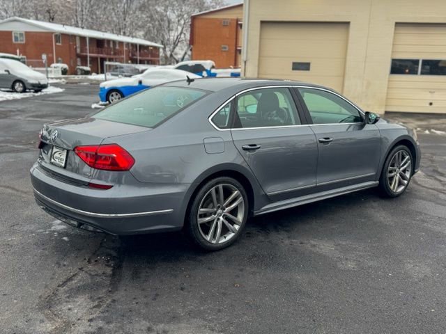 Used 2016 Volkswagen Passat 1.8T R-Line image 8