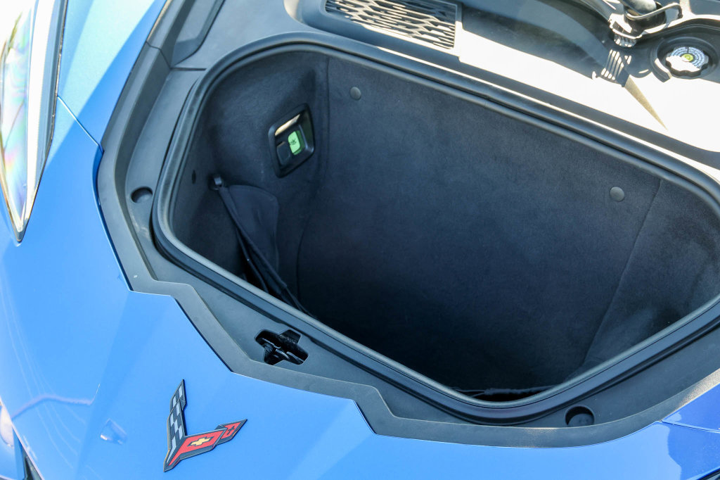 Used 2022 Chevrolet Corvette Stingray Premium Conv w/ Z51 Performance Package RWD image 15