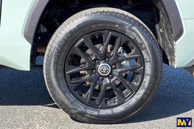 Used 2024 Toyota Tundra Limited image 32