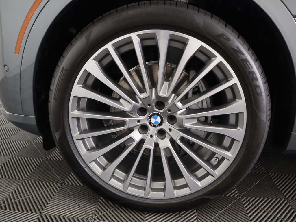 Used 2026 BMW X7 xDrive40i AWD/4WD image 33