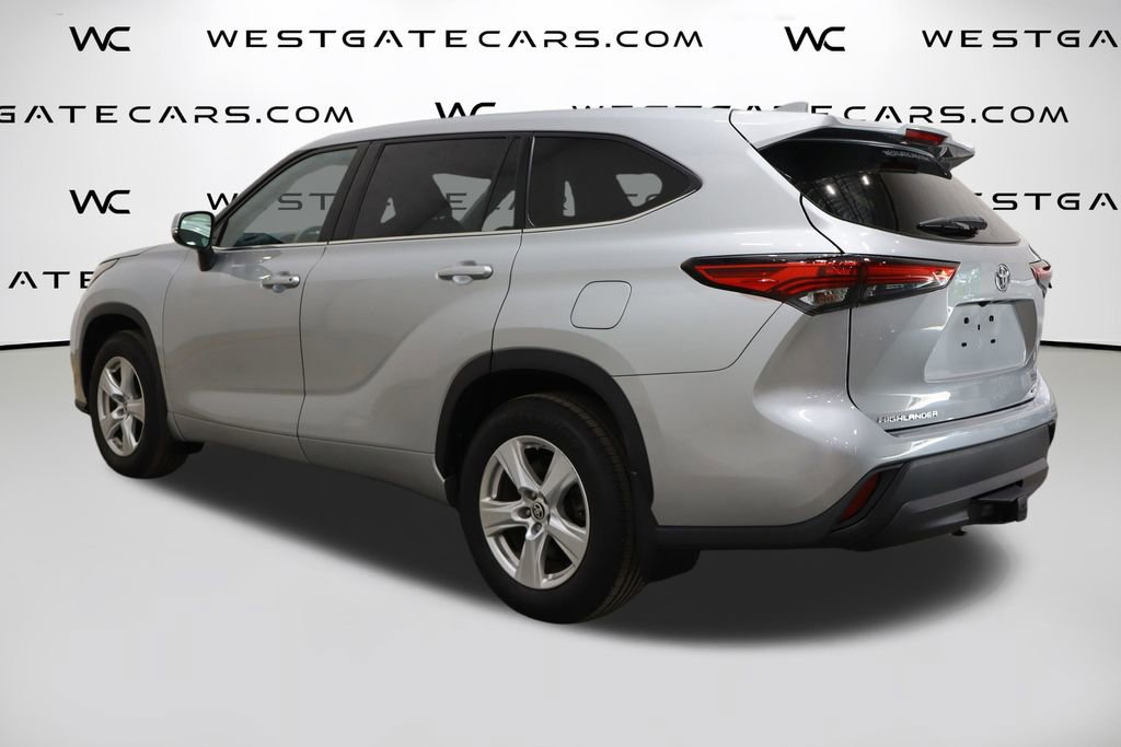 Used 2021 Toyota Highlander L image 5