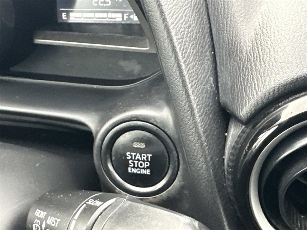 Used 2019 Toyota Yaris LE image 27