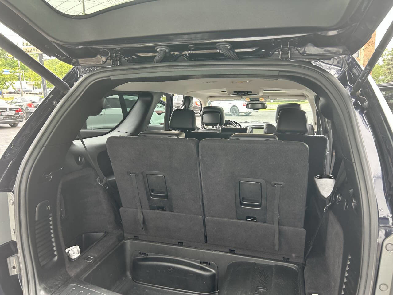 Used 2011 Dodge Durango Crew image 6