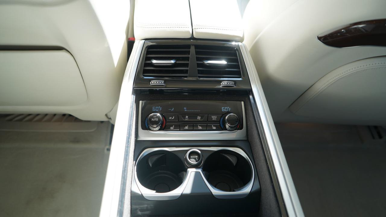 Used 2018 BMW ALPINA B7 xDrive AWD/4WD image 59
