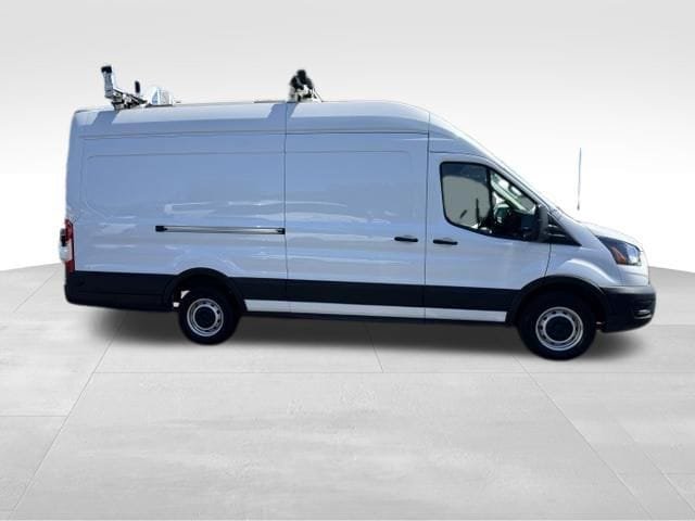 Used 2023 Ford Transit 250 148 High Roof Extended w/ Load Area Protection Package RWD image 2