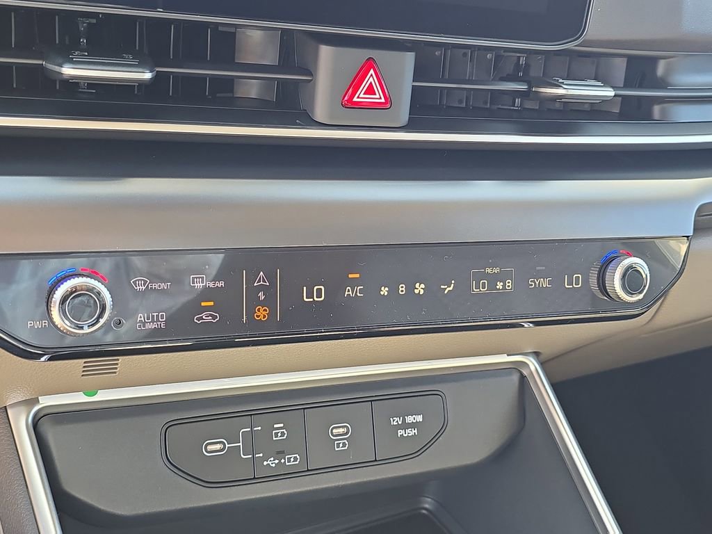 New 2026 Kia Carnival LX image 25