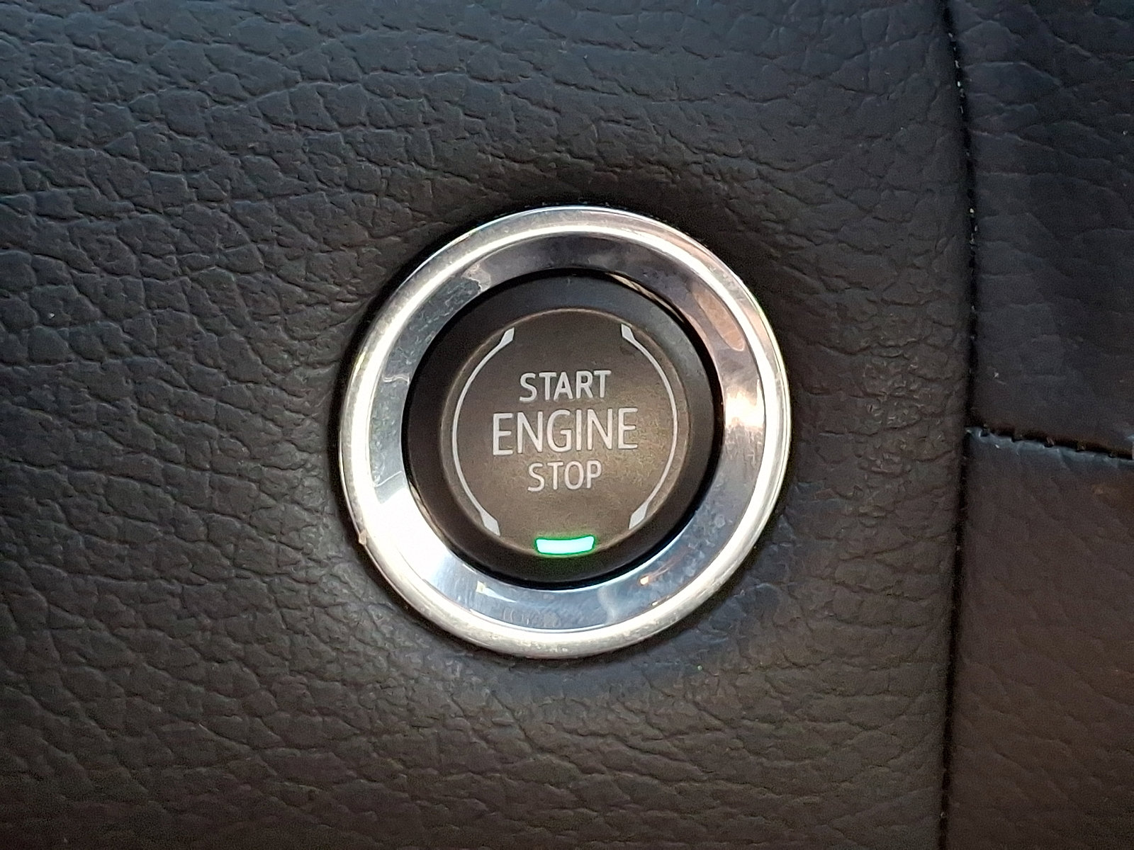 Used 2023 GMC Yukon XL Denali AWD/4WD image 26