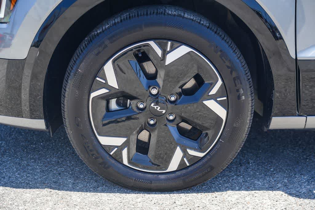 Used 2024 Kia Niro Wind FWD image 11