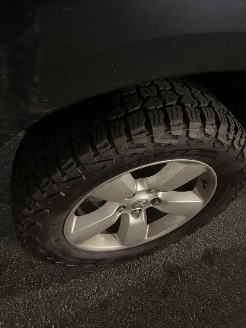 Used 2013 RAM 1500 Express image 2