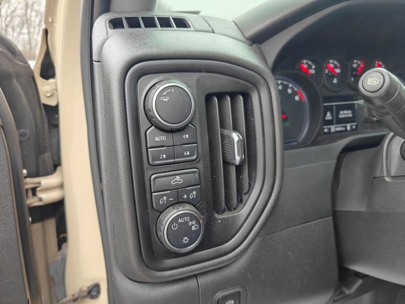 Used 2022 Chevrolet Silverado 1500 Custom Trail Boss w/ LPO, Dark Essentials Package image 21