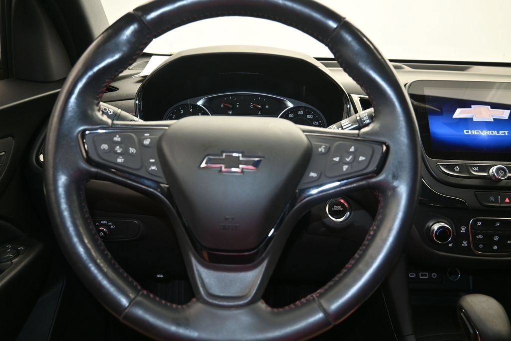 Certified 2022 Chevrolet Equinox RS w/ Infotainment Package FWD image 13