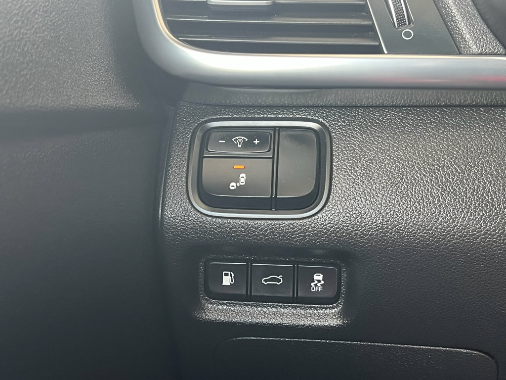 Used 2016 Kia Optima EX w/ Premium Package image 25