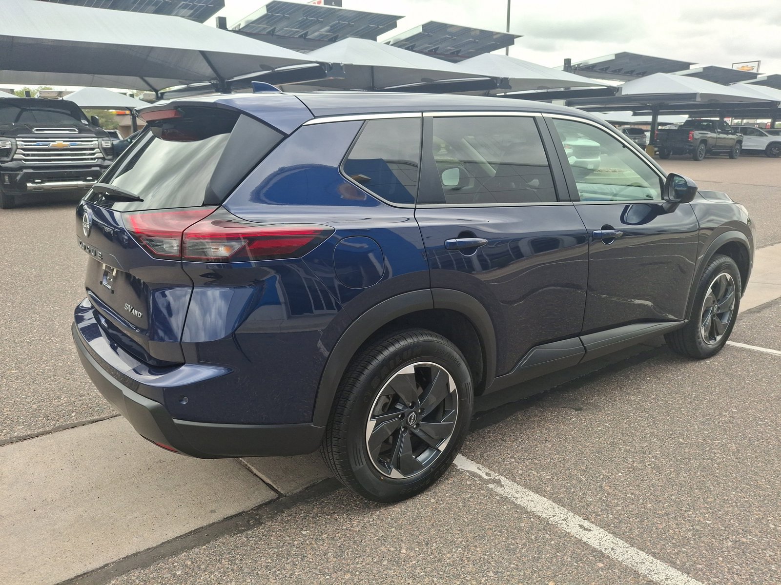 Used 2024 Nissan Rogue SV AWD/4WD image 5
