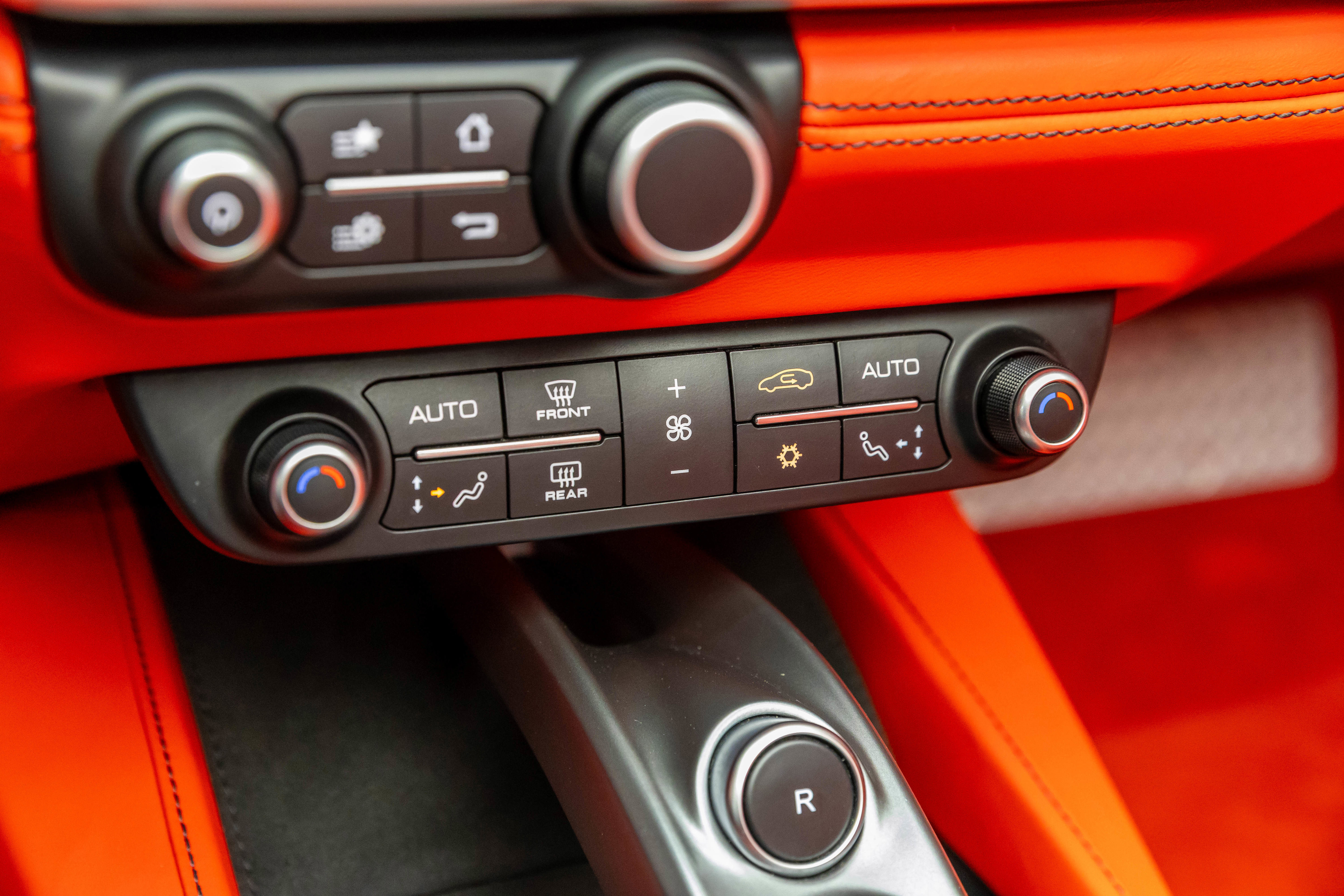 Certified 2019 Ferrari Portofino RWD image 30