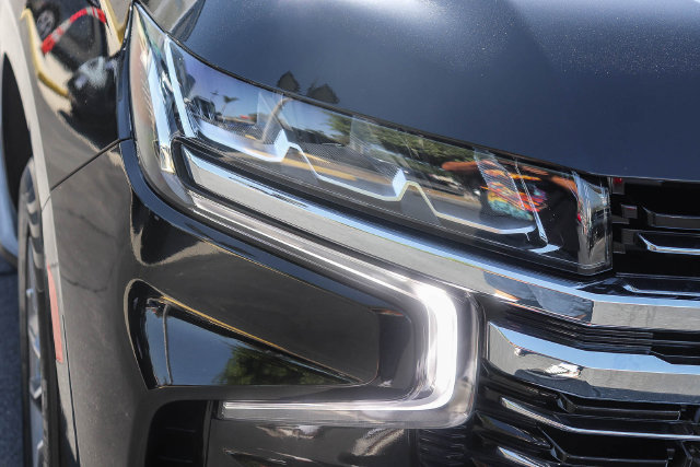 Used 2024 Chevrolet Tahoe LT w/ Luxury Package RWD image 6
