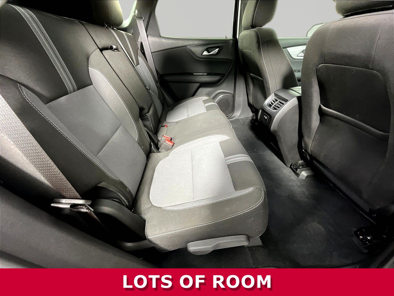 Used 2024 Chevrolet Blazer LT w/ LPO, Floor Liner Package FWD image 23