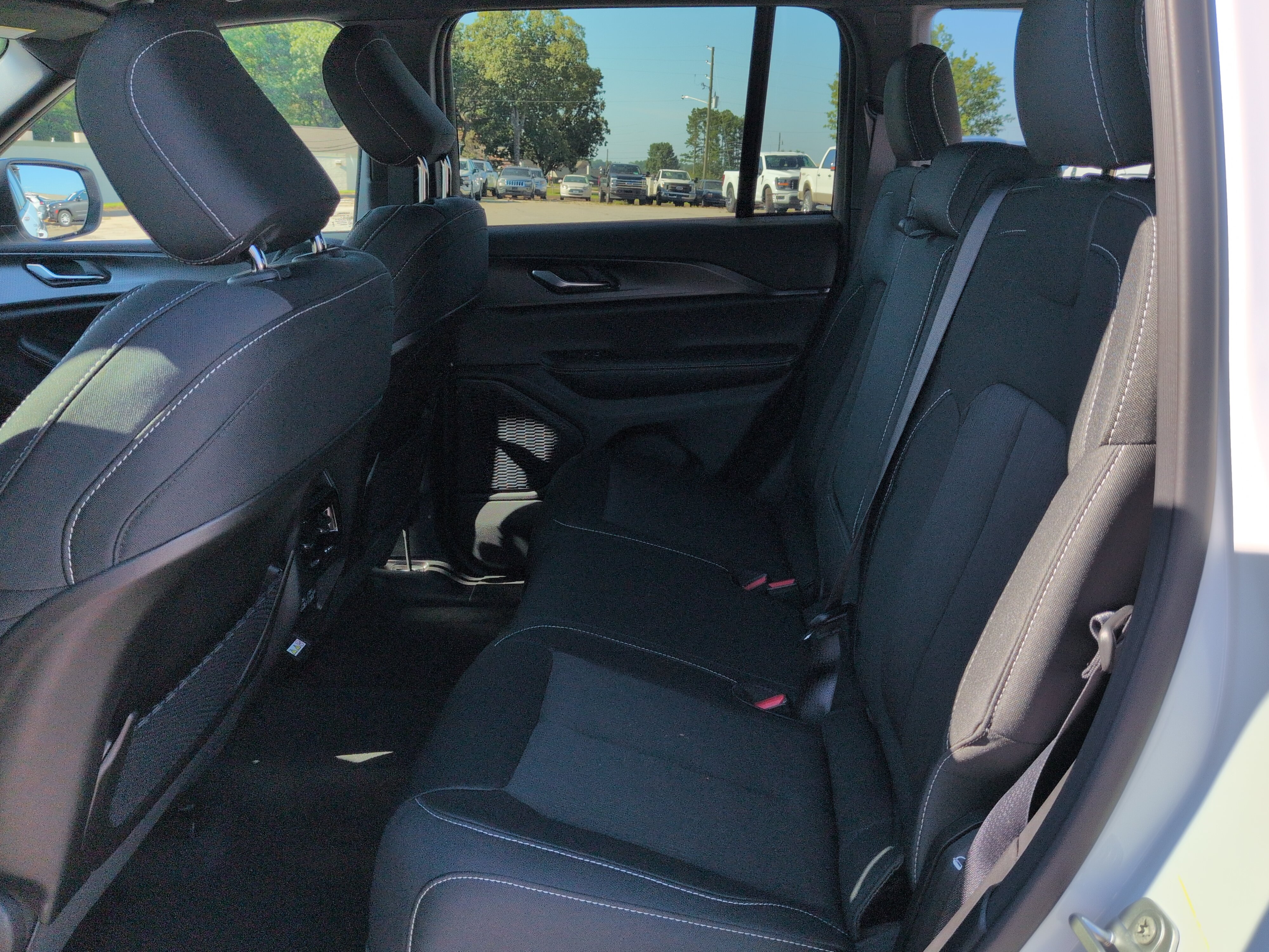New 2026 Jeep Grand Cherokee Laredo X RWD image 12