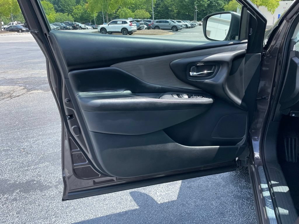Used 2018 Nissan Murano SV FWD image 23