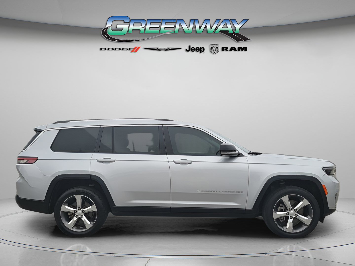 Used 2022 Jeep Grand Cherokee L Limited image 4
