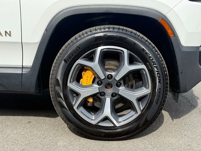 Used 2022 Rivian R1T Adventure image 22