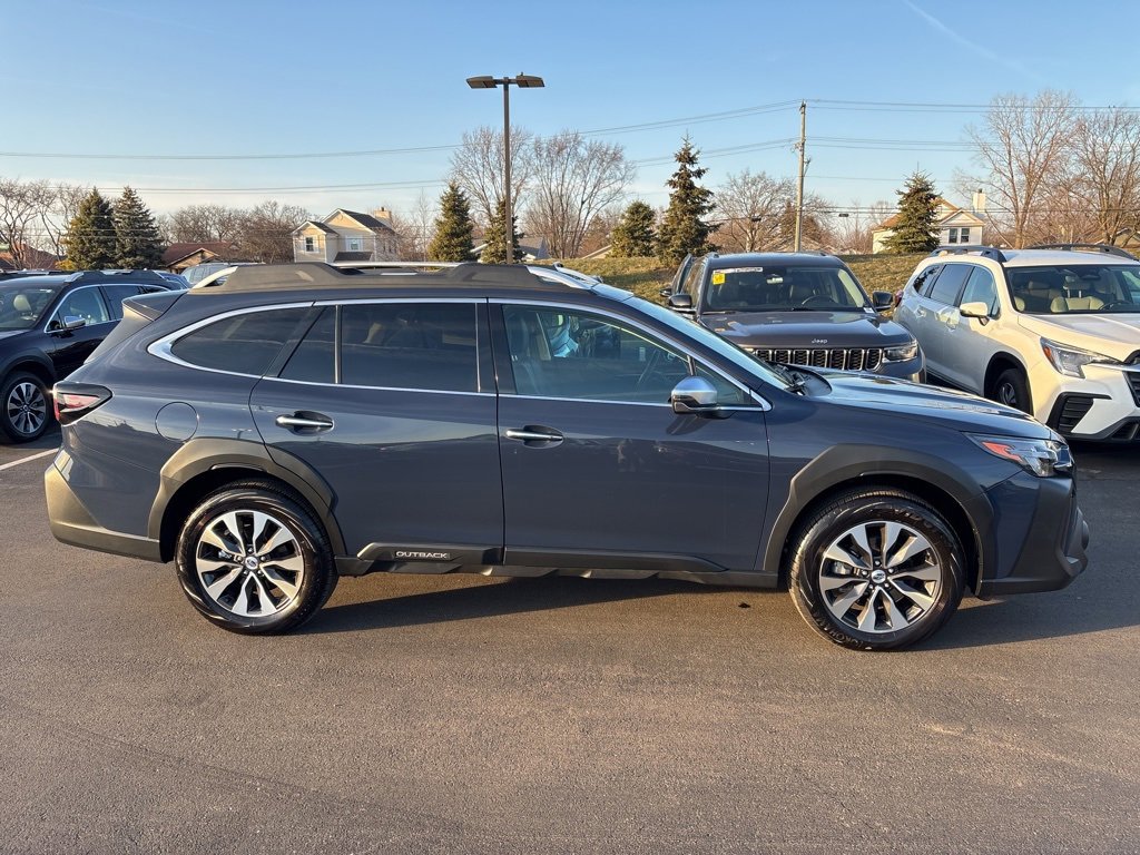 Used 2025 Subaru Outback Touring XT image 2
