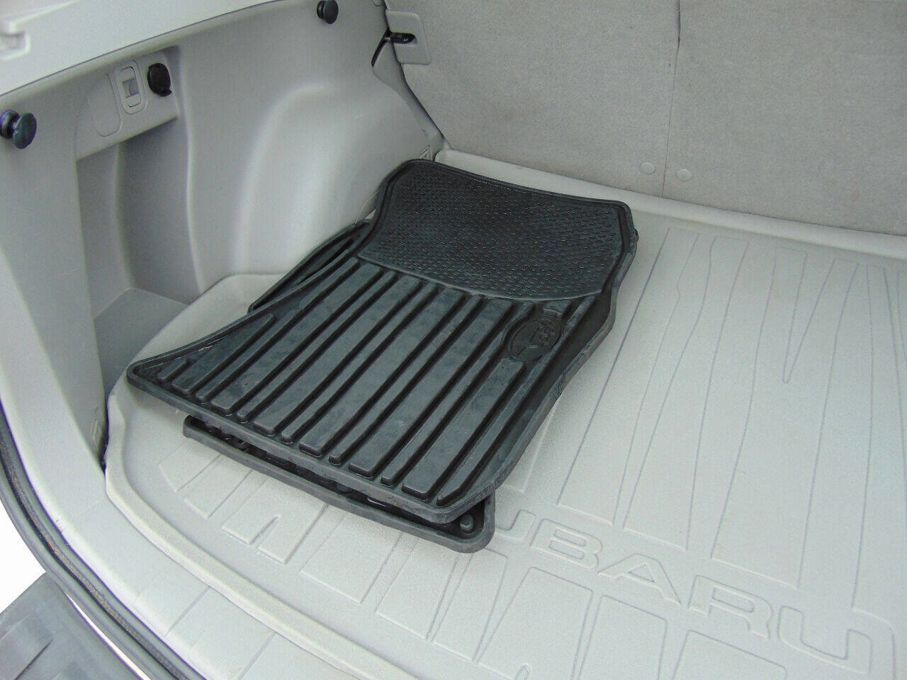 Used 2011 Subaru Forester 2.5X w/ Alloy Wheel Value Pkg image 48