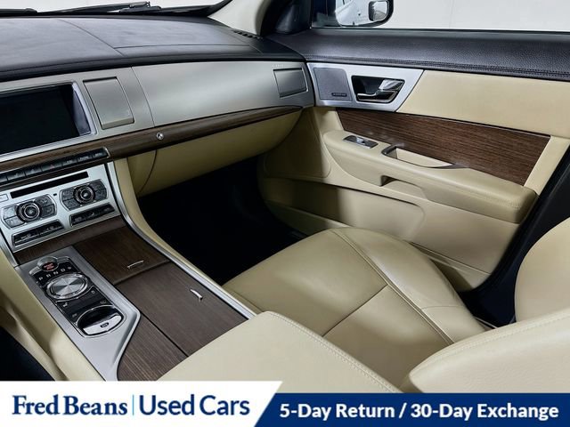 Used 2014 Jaguar XF 3.0 image 25